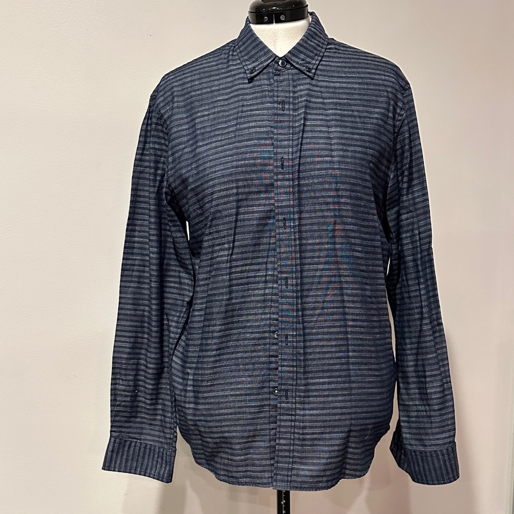 Signature Studio Men's Navy Striped Button Down Shirt